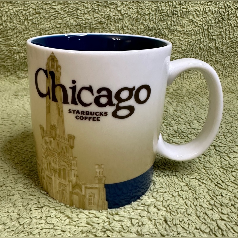 Starbucks Chicago 2008 Collectors Series Double Sided Skyline Coffee/Tea Mug